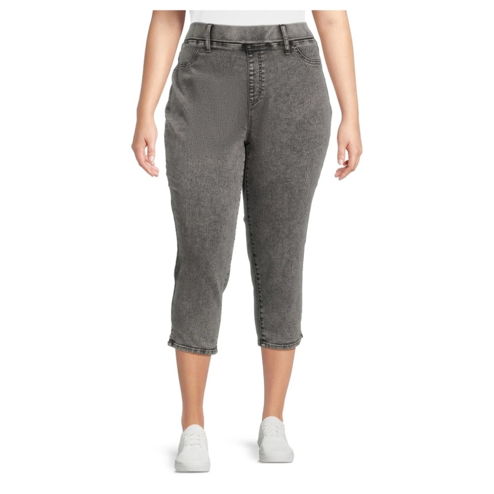 Terra & Sky Women's Plus Size 4X (28W-30W) Pull-On Capri Jeggings Acid Wash NWT